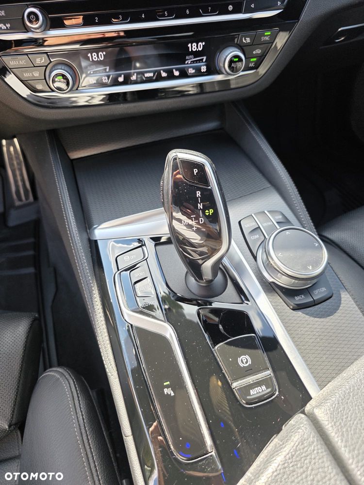 BMW Seria 5 520d M Sport Edition - 27