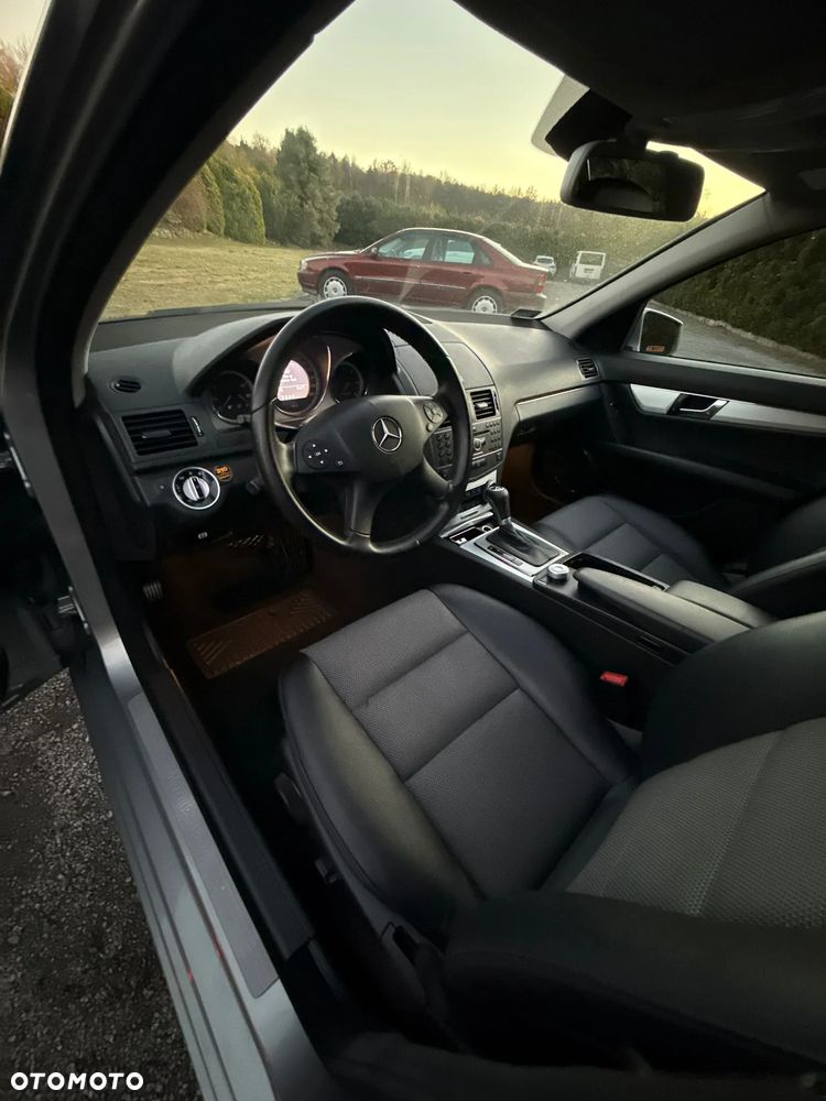 Mercedes-Benz Klasa C 250 CDI BlueEff Avantgarde 4-Matic - 26