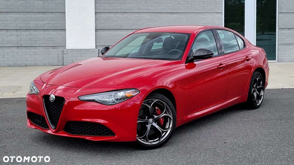 Alfa Romeo Giulia 2.0 Turbo 16V AT8-Q4 Ti - 6