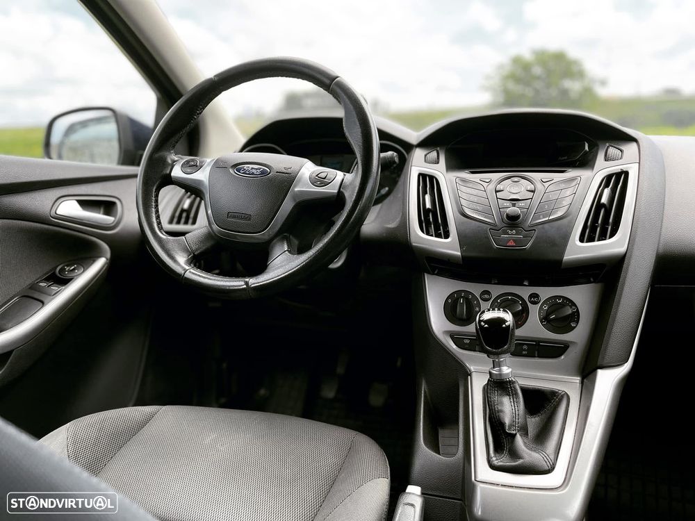Ford Focus 1.0 EcoBoost S&S ST-Line - 7