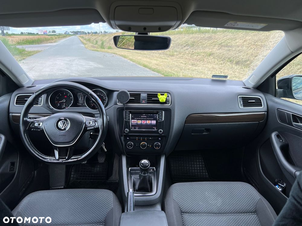 Volkswagen Jetta 1.4 TSI BMT Comfortline - 24