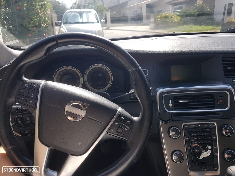 Volvo V60 2012 photo 4