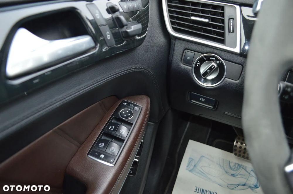 Mercedes-Benz GL 63 AMG - 17