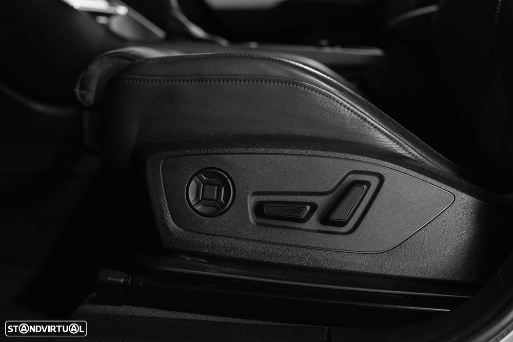 Audi Q3 45 TFSIe S line S tronic - 33