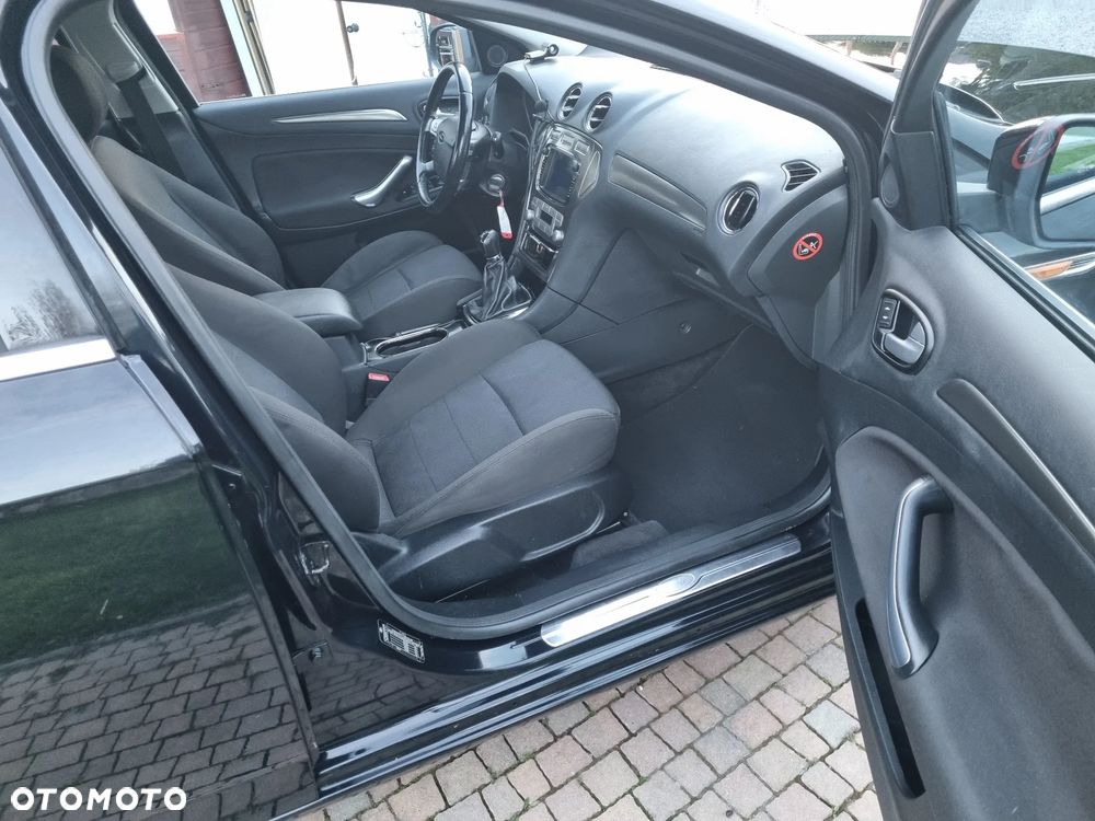 Ford Mondeo 2.0 Platinium X - 27