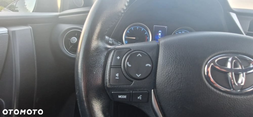 Toyota Corolla 1.6 Comfort - 16