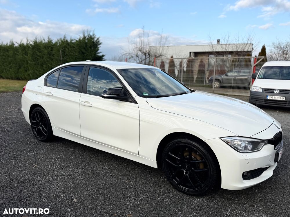 BMW Seria 3 318d Blue Performance - 12