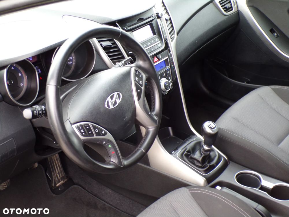 Hyundai i30 blue 1.6 CRDi Passion - 26