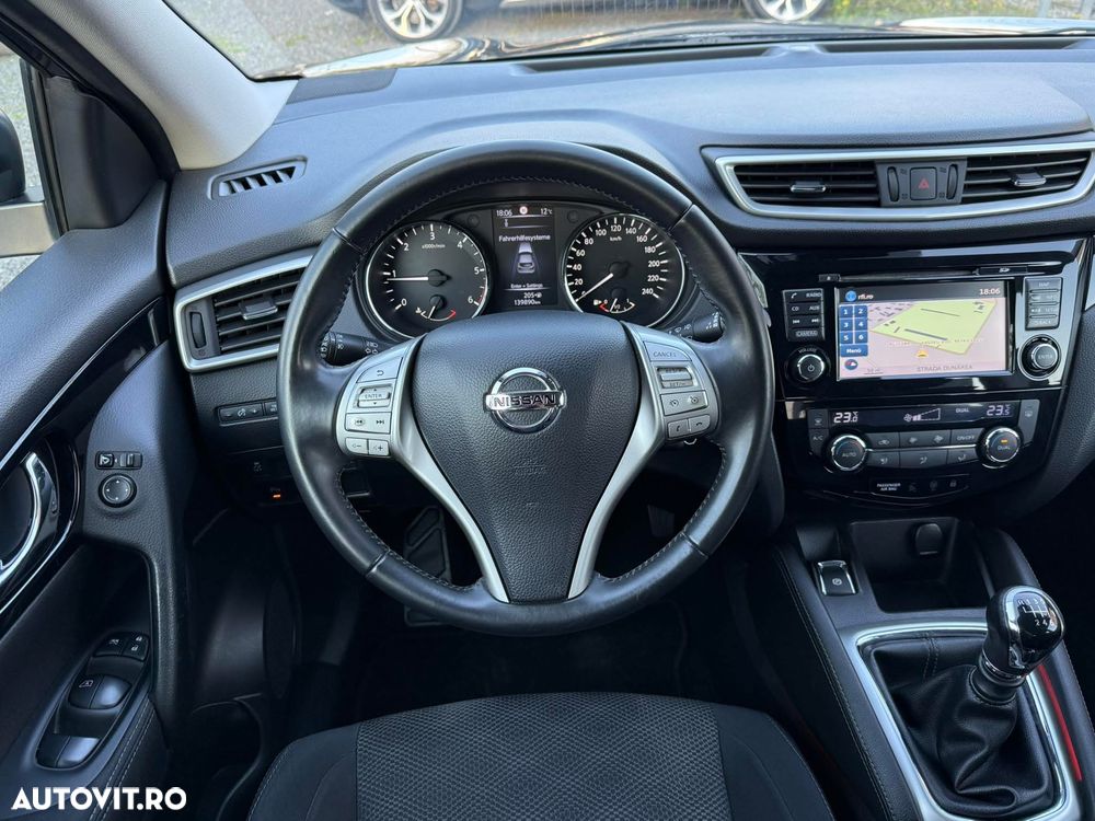Nissan Qashqai 1.6 DCI N-Connecta - 14