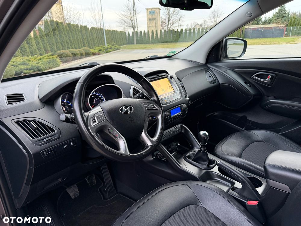 Hyundai ix35 1.6 2WD Fifa World Cup Edition - 35