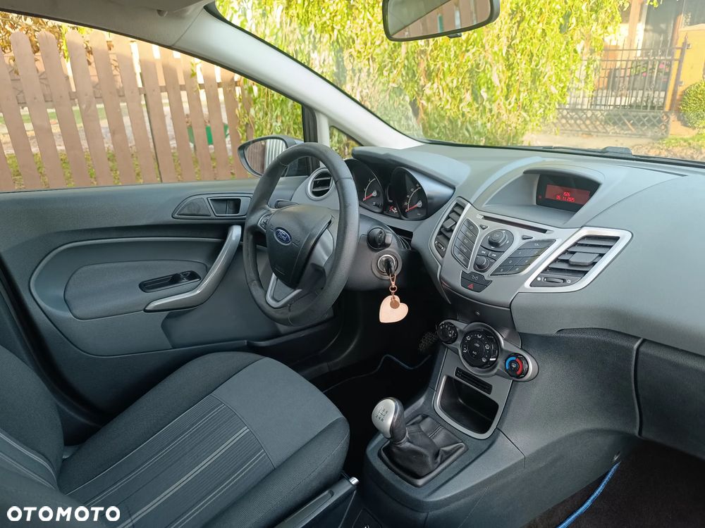 Ford Fiesta 1.25 Trend - 11