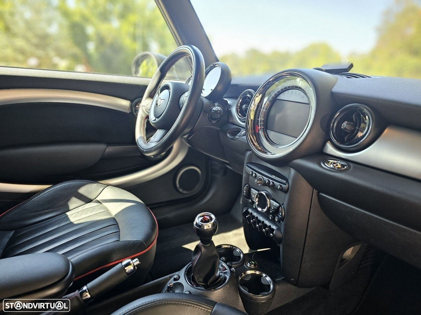 MINI Cabrio John Cooper Works - 31