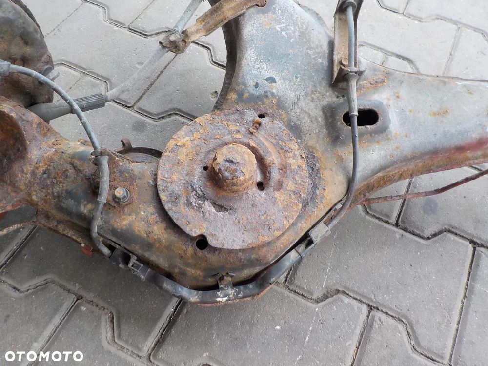VW T4 90-95 WAHACZ LEWY PRAWY TYŁ BĘBEN - 11