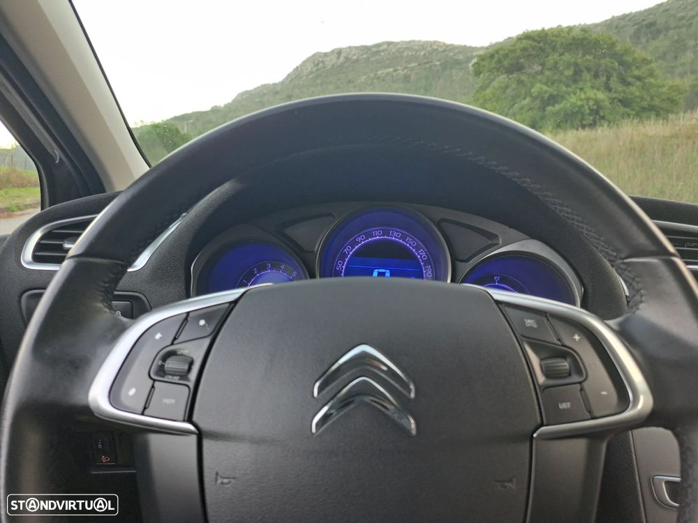 Citroën C4 1.2 PureTech Shine - 21