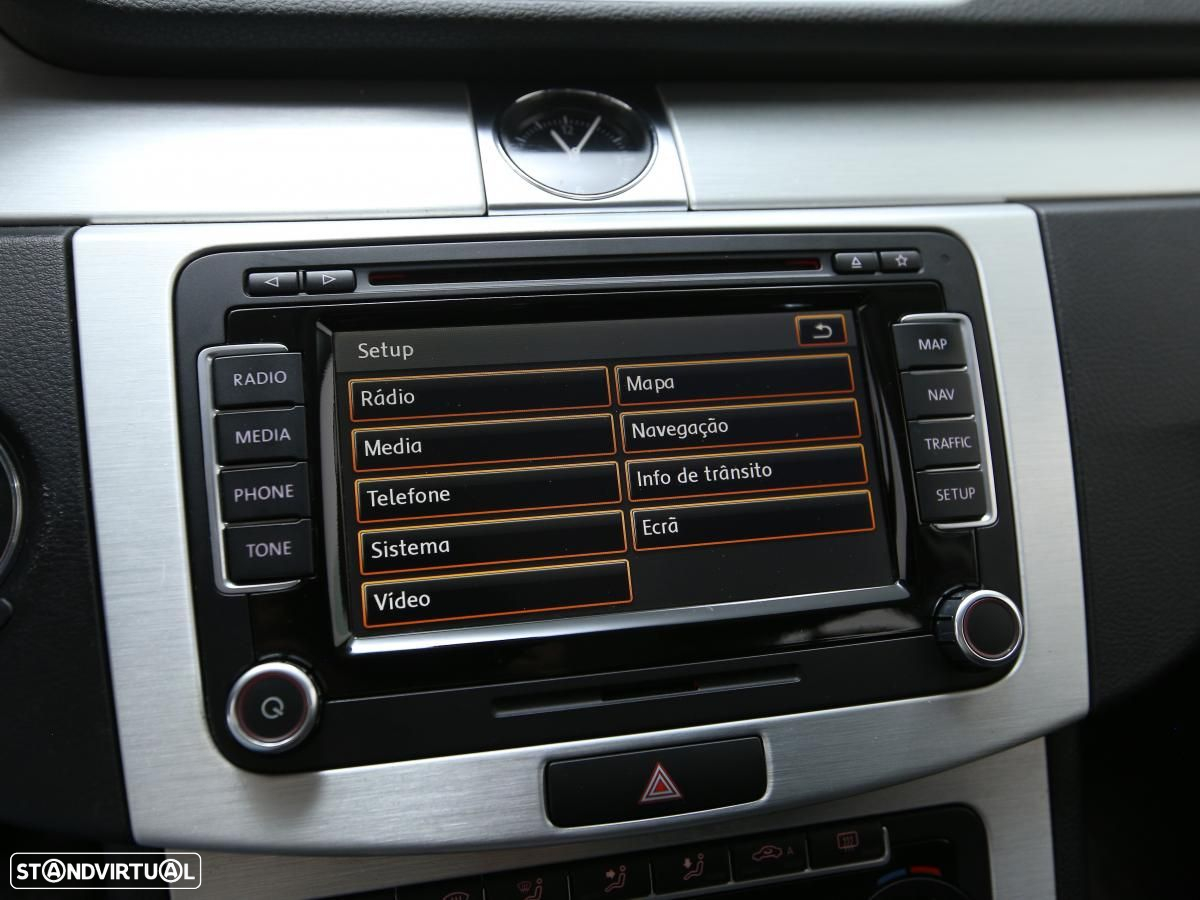VW Passat Variant - 21