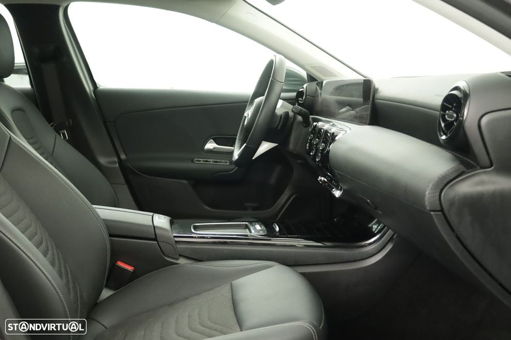 Mercedes-Benz A 200 Standard - 22