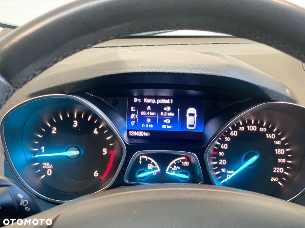 Ford Kuga 2.0 TDCi 2x4 Titanium - 26