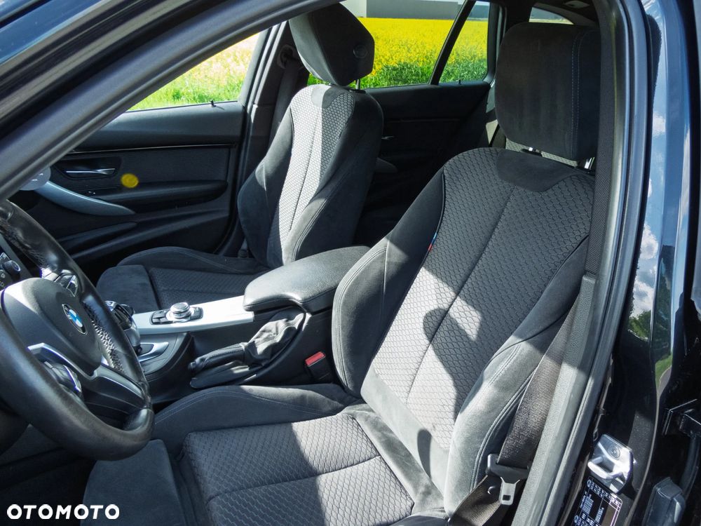 BMW Seria 3 318d M Sport Shadow - 12