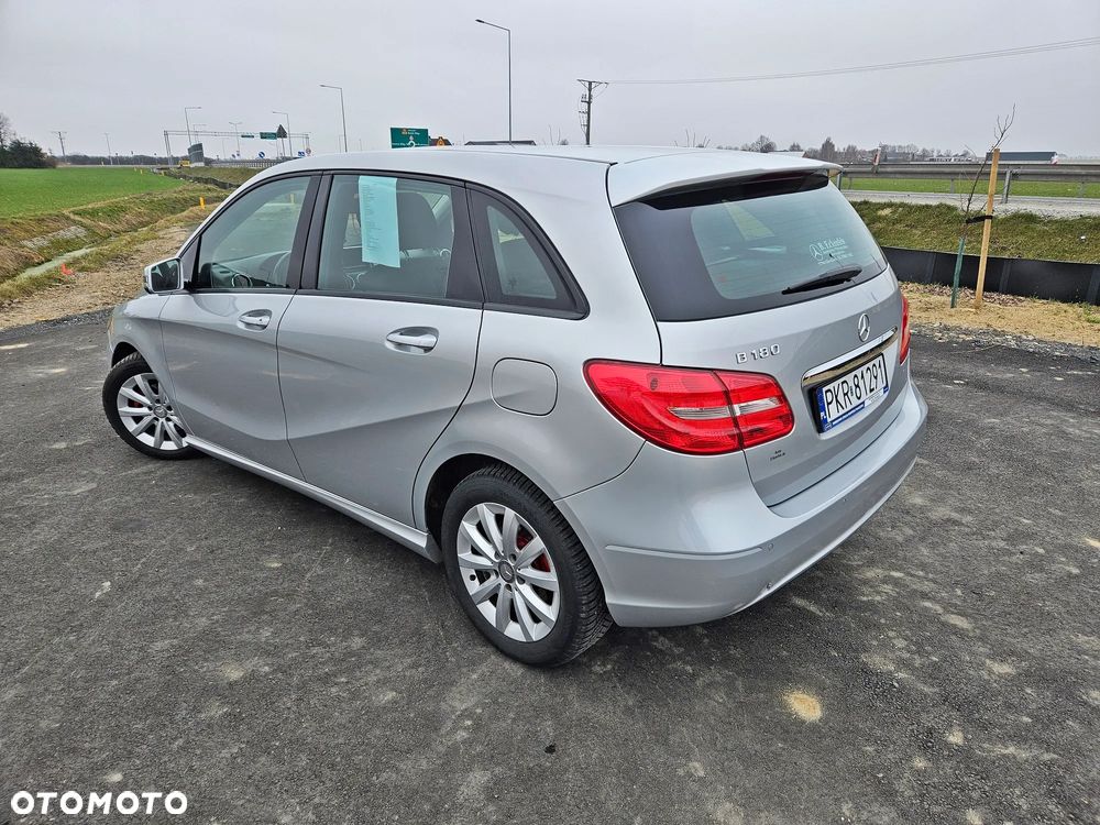 Mercedes-Benz Klasa B 180 (BlueEFFICIENCY) - 6
