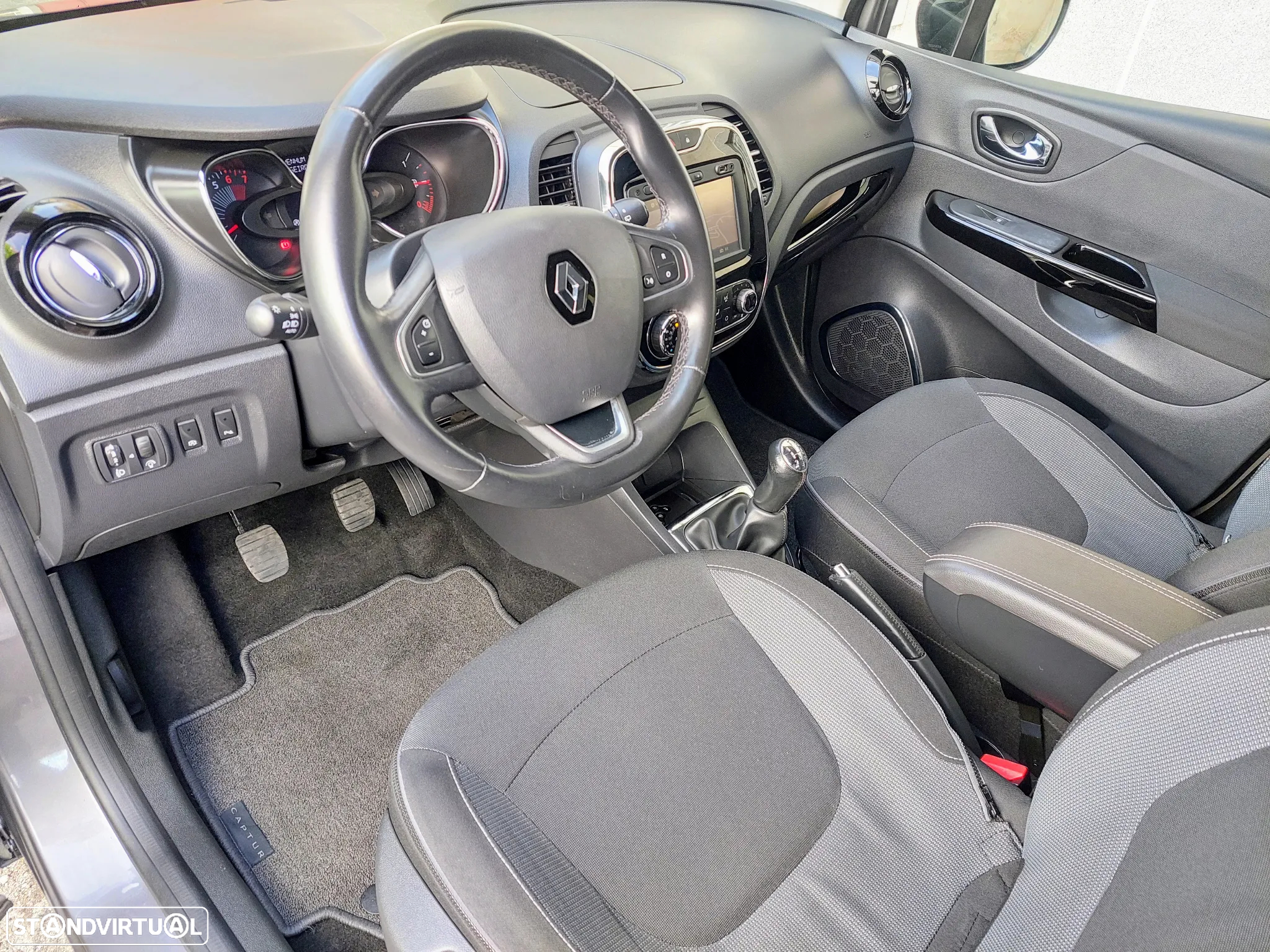Renault Captur 0.9 TCE Exclusive - 36