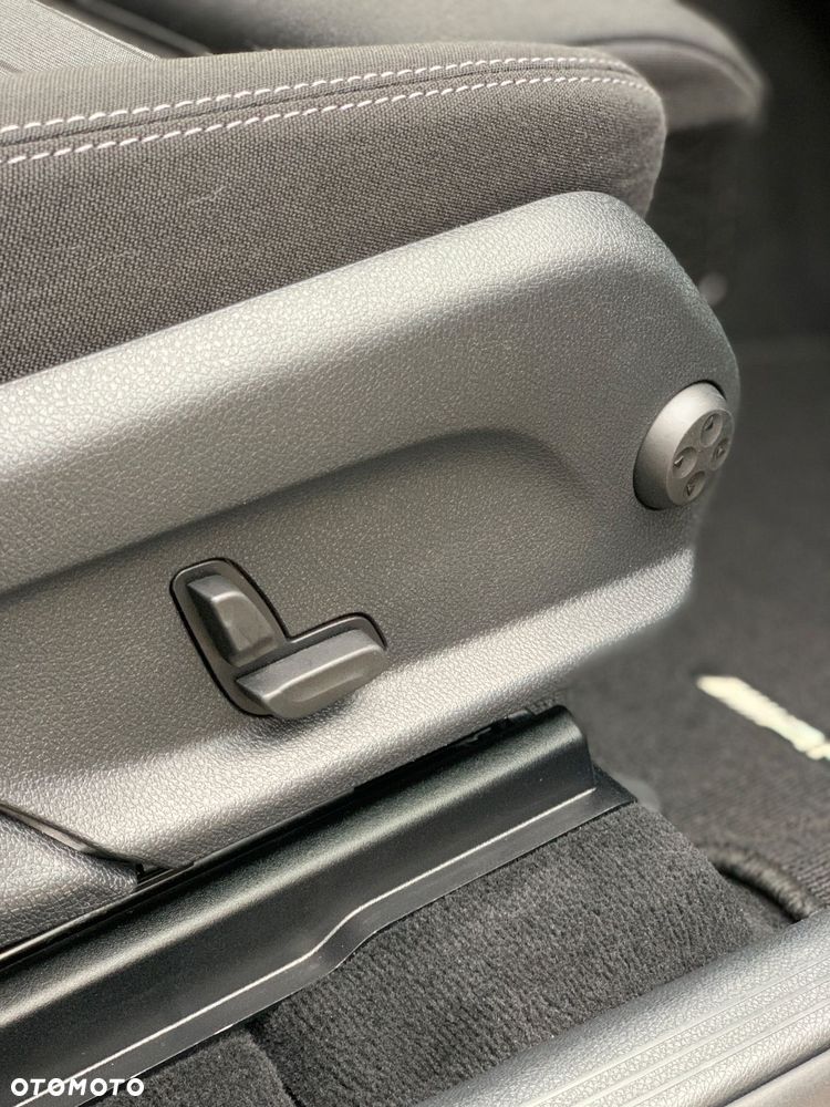 Mercedes-Benz GLC - 9