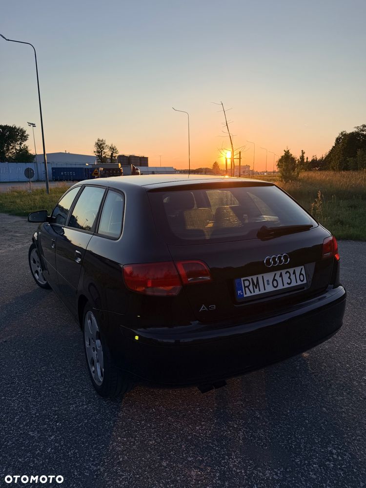 Audi A3 Sportback 2.0 TDI Ambiente - 3