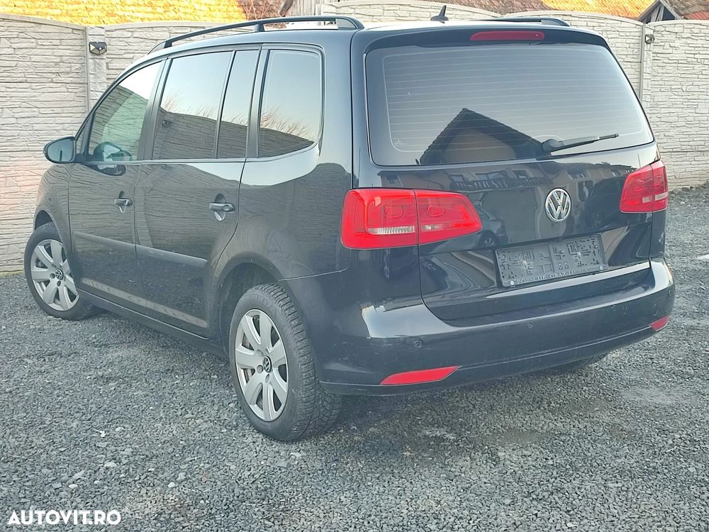 Volkswagen Touran - 5