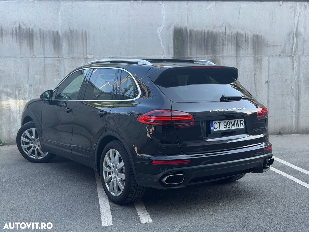 Porsche Cayenne Platinum Edition - 3