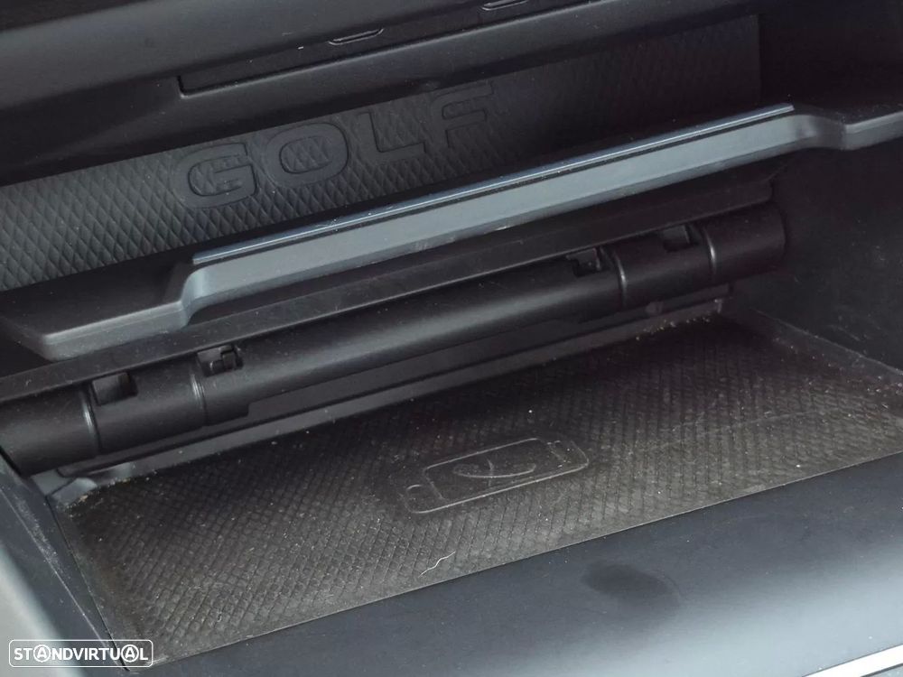 VW Golf 1.4 eHybrid OPF DSG GTE - 11