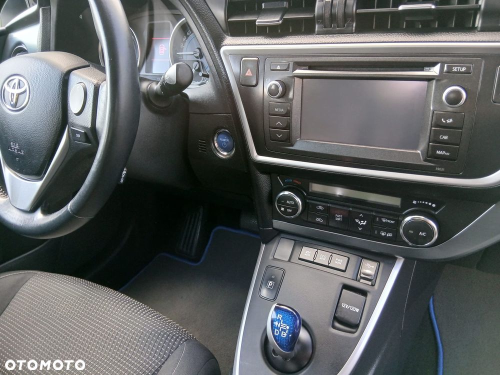 Toyota Auris 1.8 HSD Prestige - 19