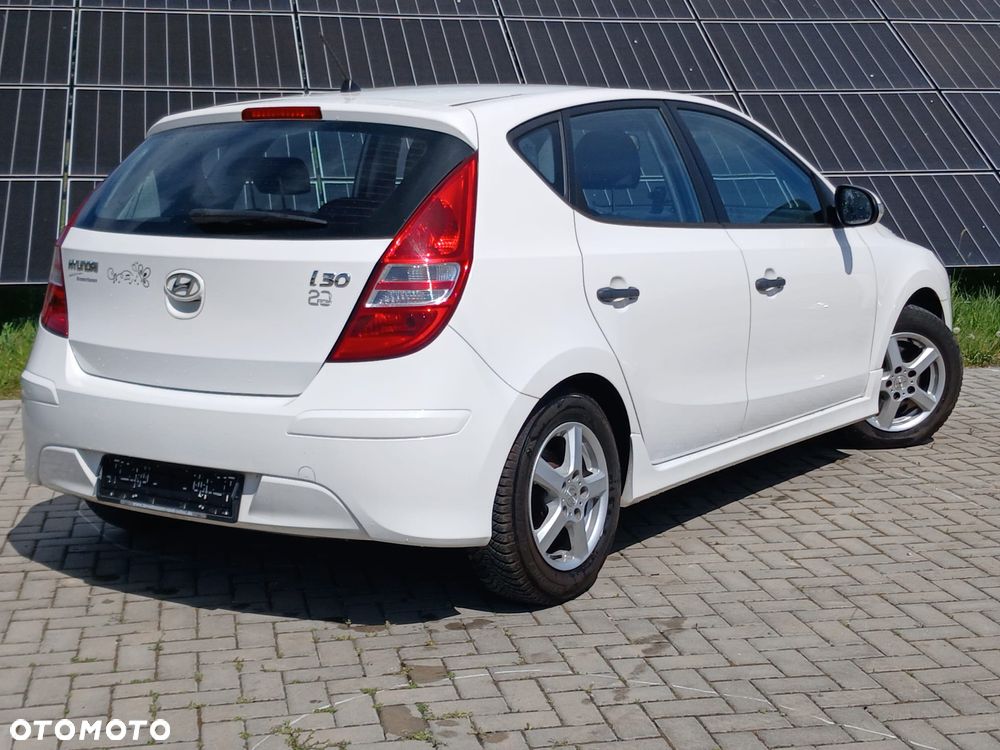 Hyundai i30 1.4 FIFA WM Edition - 11