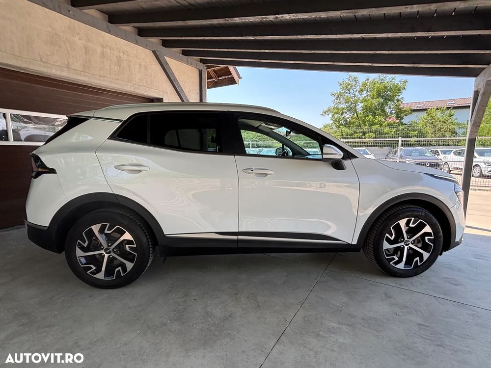 Kia Sportage 1.6 T-GDI HEV 6AT 4x2 Style - 11