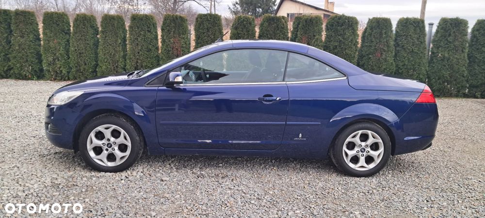 Ford Focus 1.6 16V Ambiente - 2