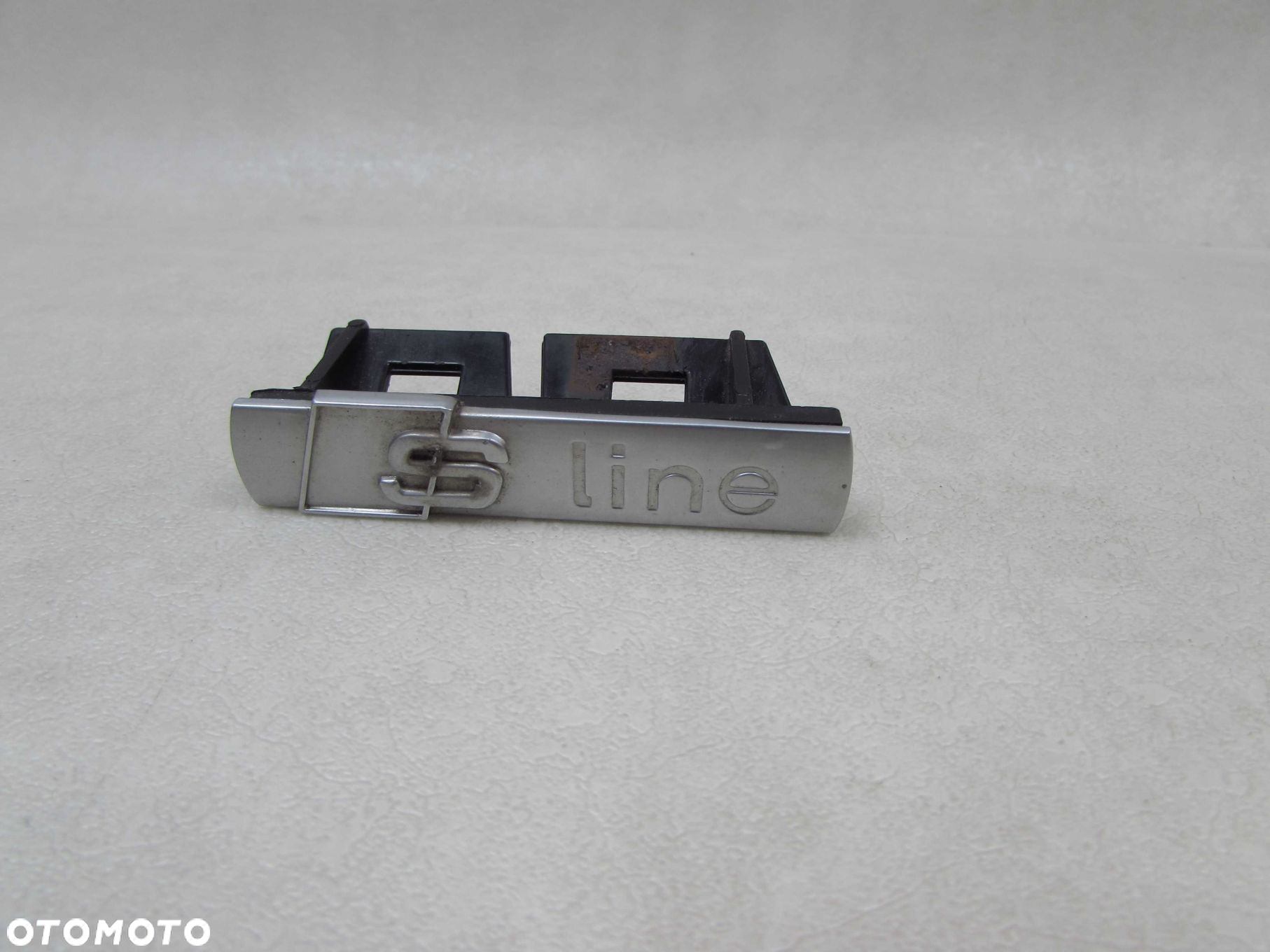 AUDI A3 8P A4 A6 ZNACZEK LOGO EMBLEMAT GRILLA - 2
