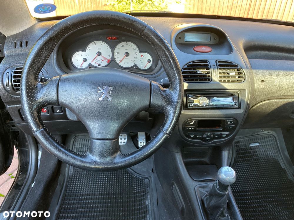 Peugeot 206 CC 1.6 - 16