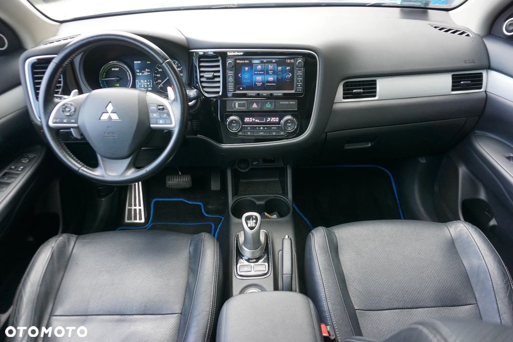Mitsubishi Outlander - 39