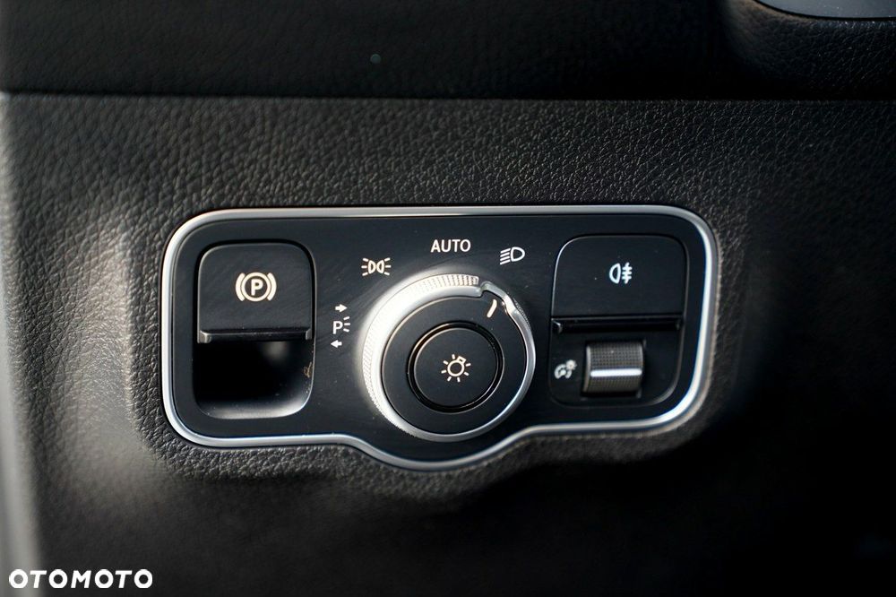 Mercedes-Benz GLB - 19