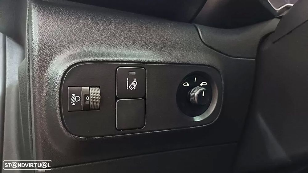 Citroën C3 1.2 PureTech Shine - 27