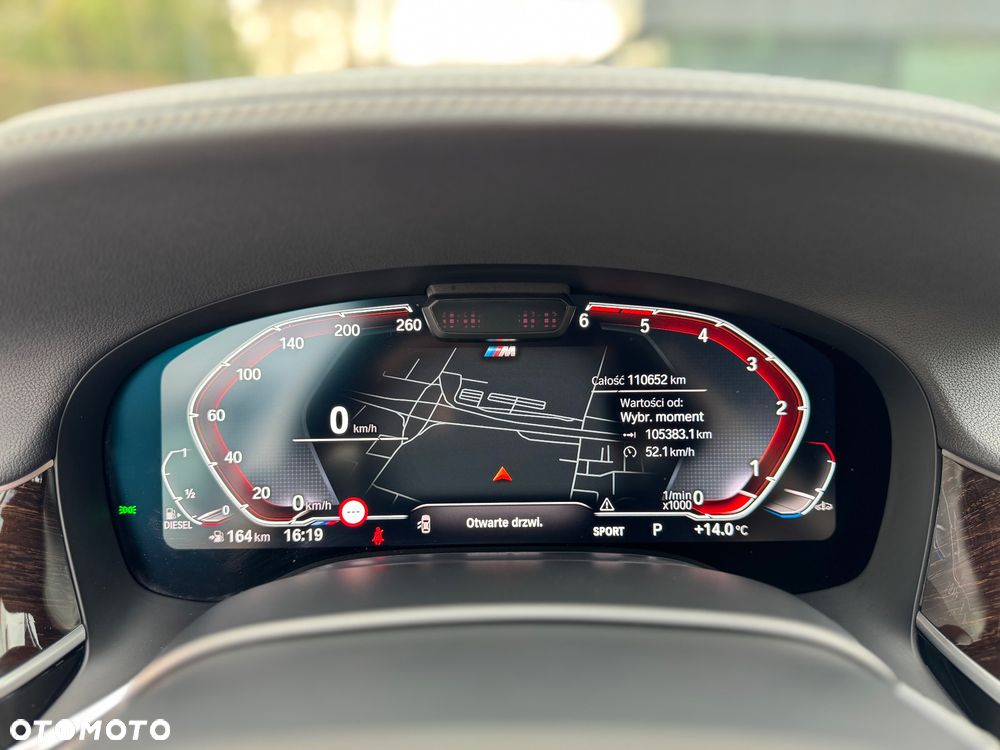 BMW Seria 7 730d xDrive mHEV - 17
