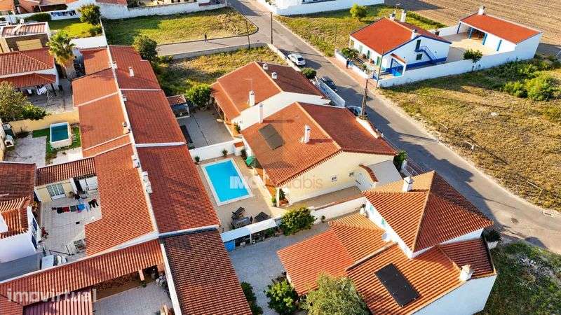 Moradia T3 com piscina privada - Grande imagem: 2/12