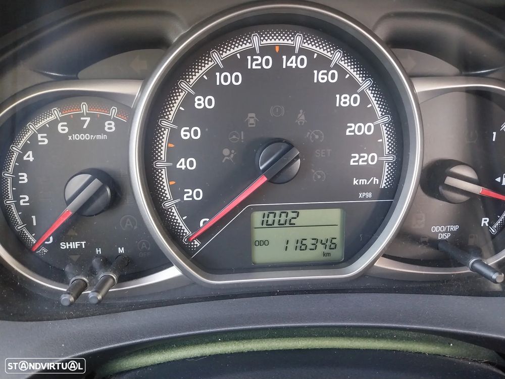 Toyota Yaris 1.0 VVT-i Comfort +PS Style +P.Techno - 11