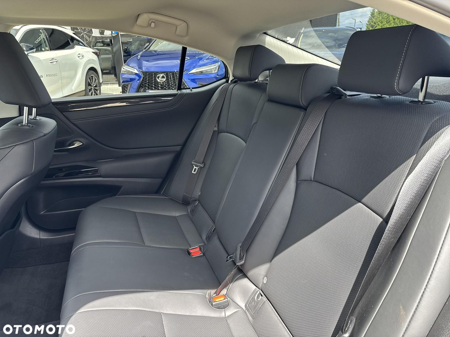 Lexus ES - 22