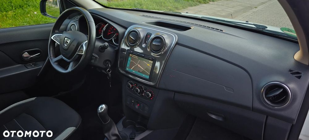 Dacia Sandero Stepway TCe 90 Prestige - 14