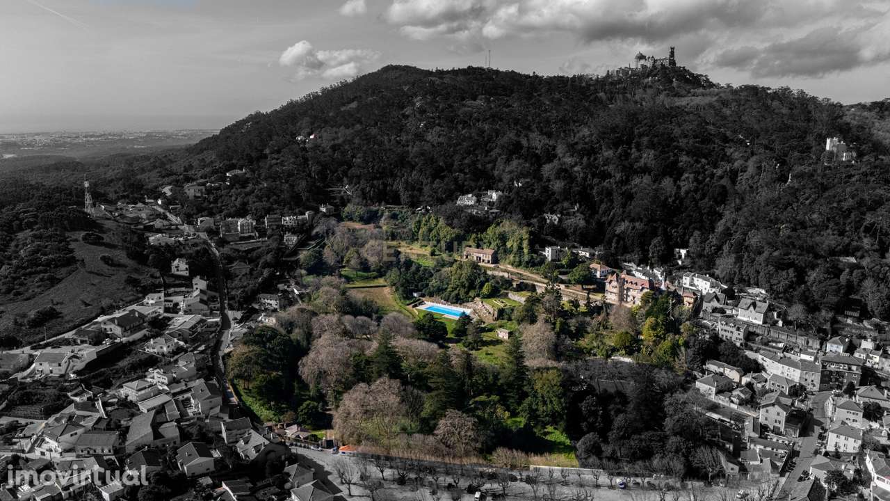Moradia para Recuperação com Piscina e 11 Divisões em Sintra - Grande imagem: 3/5