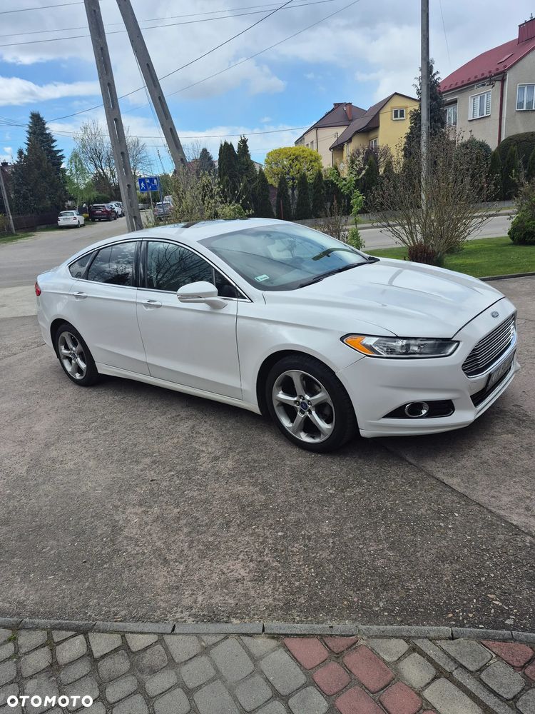 Ford Fusion - 4