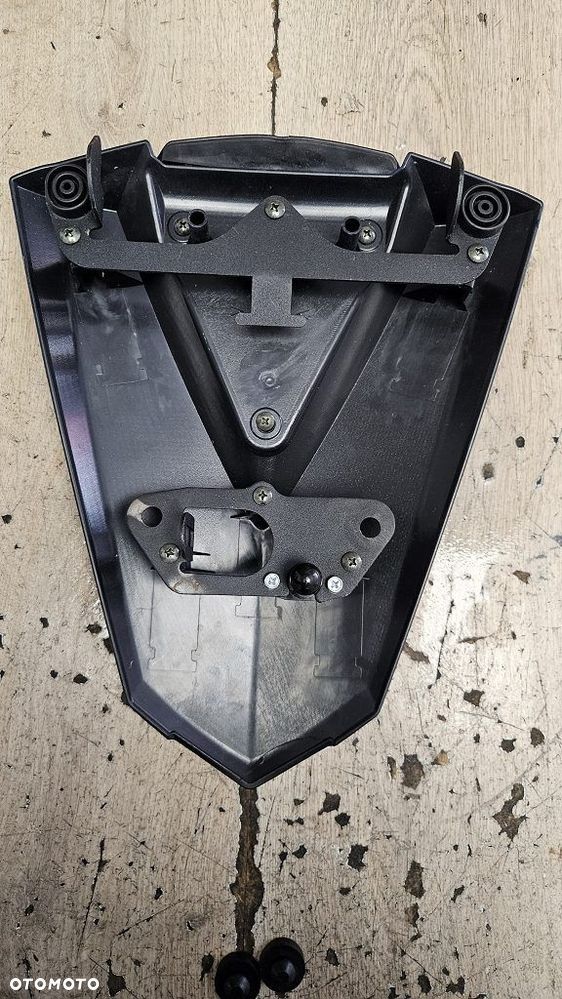 Nakładka siedzenia pasażera Yamaha YZF-R125 / R3 / R25 / MT-03 - 9
