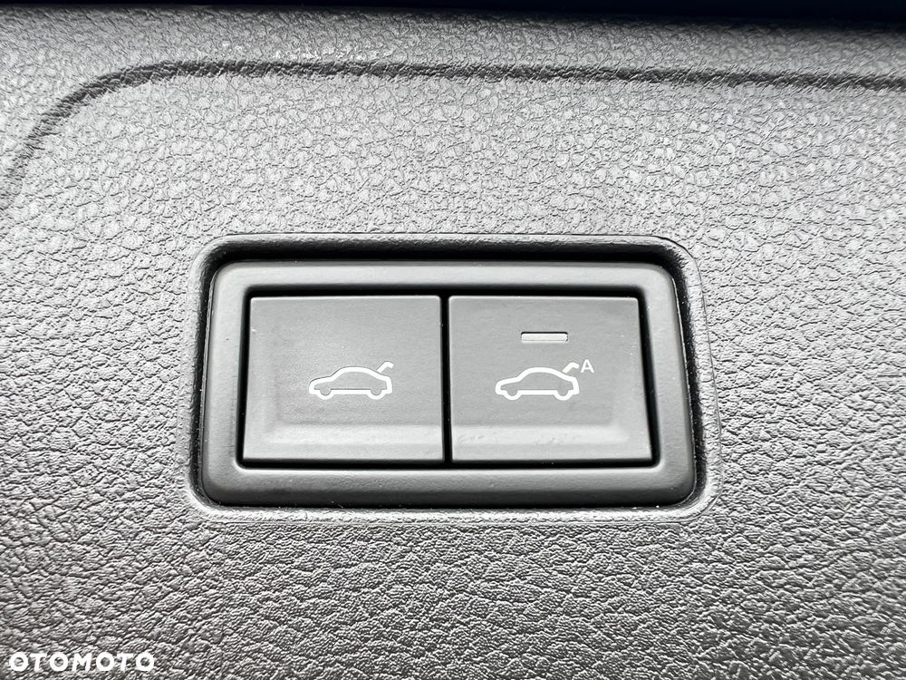 Volkswagen Passat 2.0 TSI Elegance DSG - 38