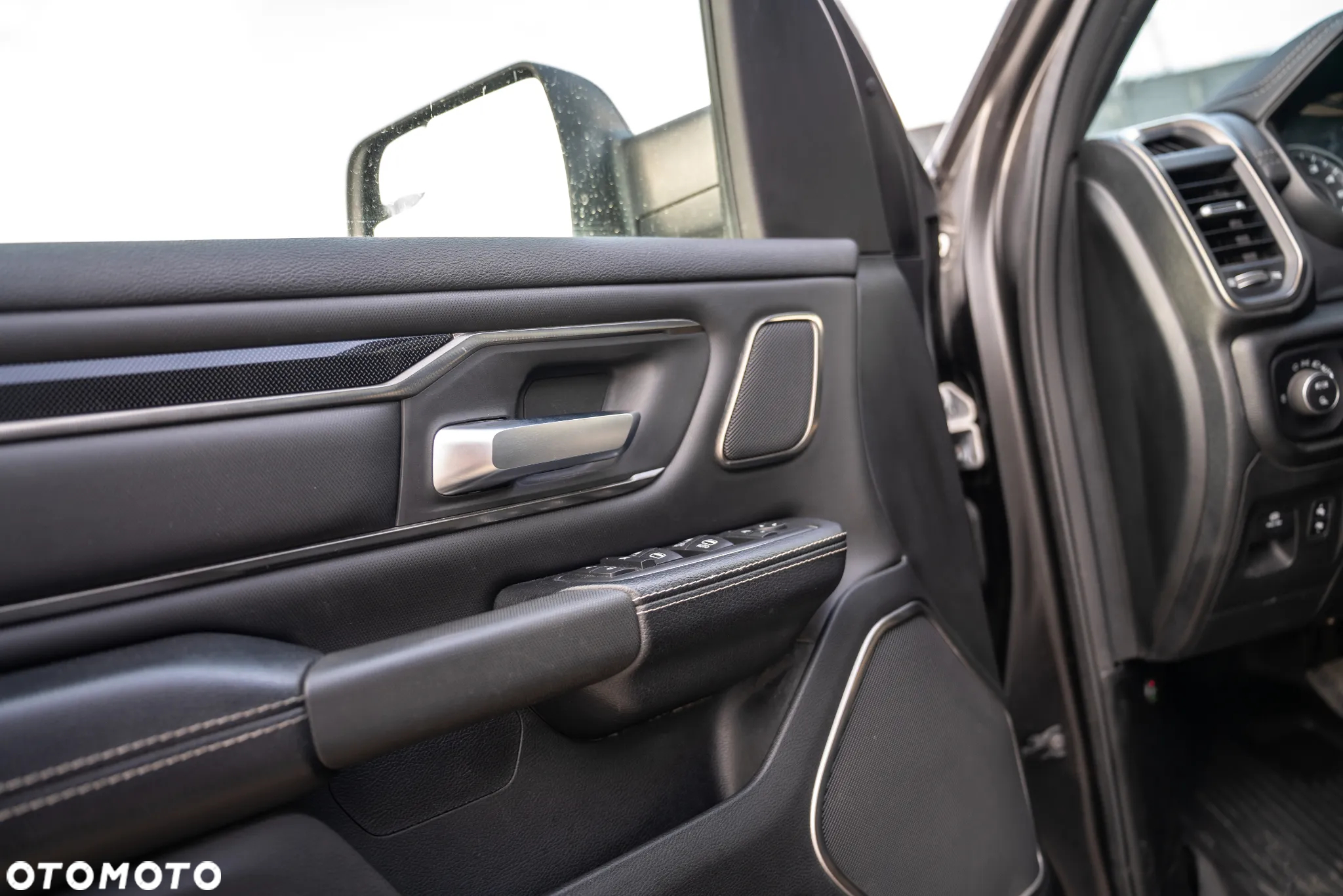 Dodge RAM 1500 5.7 4x4 - 10