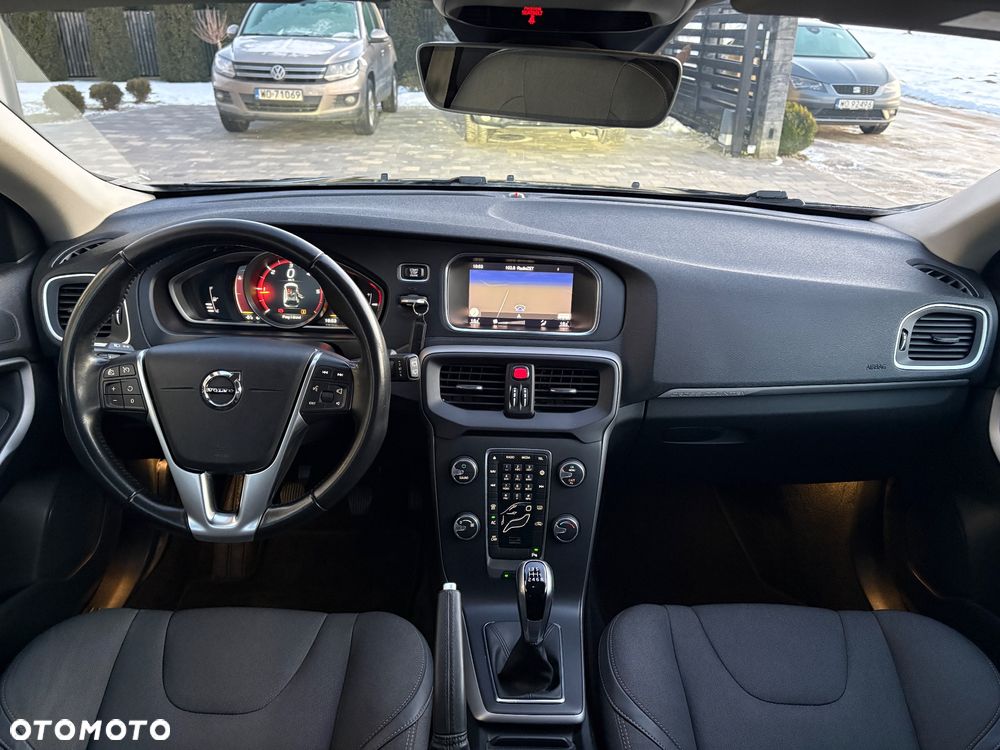 Volvo V40 Cross Country D2 Momentum - 23
