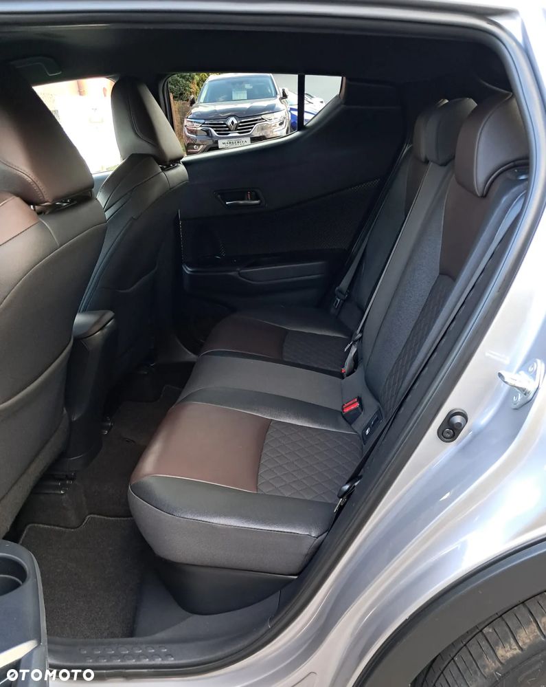 Toyota C-HR 1.8 Hybrid Prestige - 12